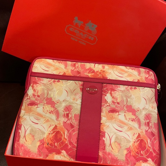 Coach Handbags - NWT 9”x11” iPad or device storage sleeve